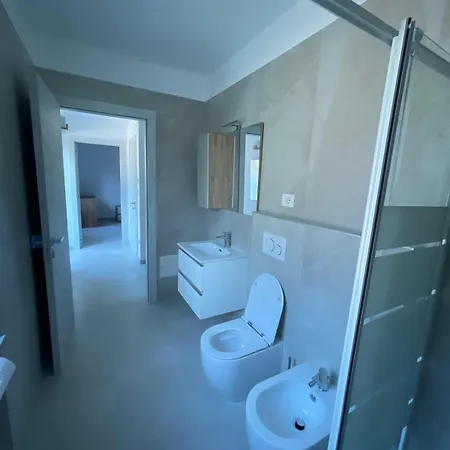 アパート Trillionaire リボリ