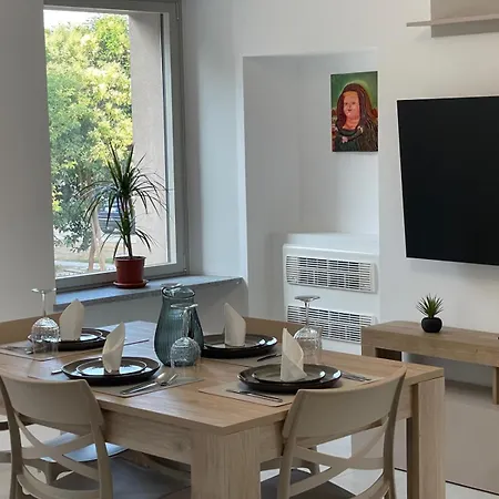 Trillionaire Apartment *